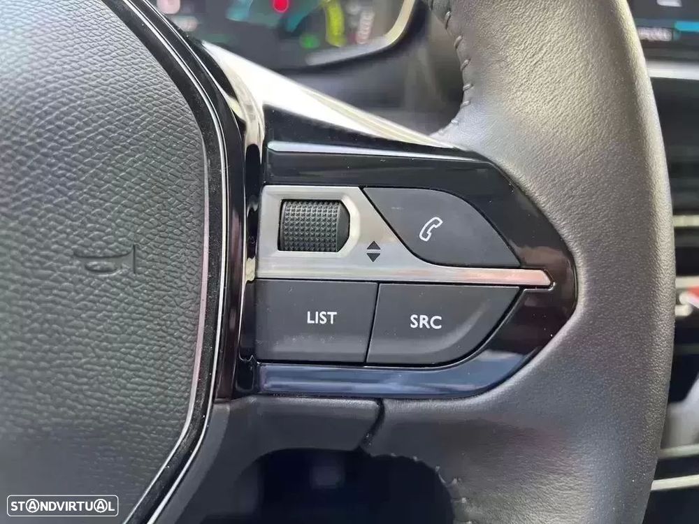 Peugeot e-2008 50 kWh Allure Pack - 32