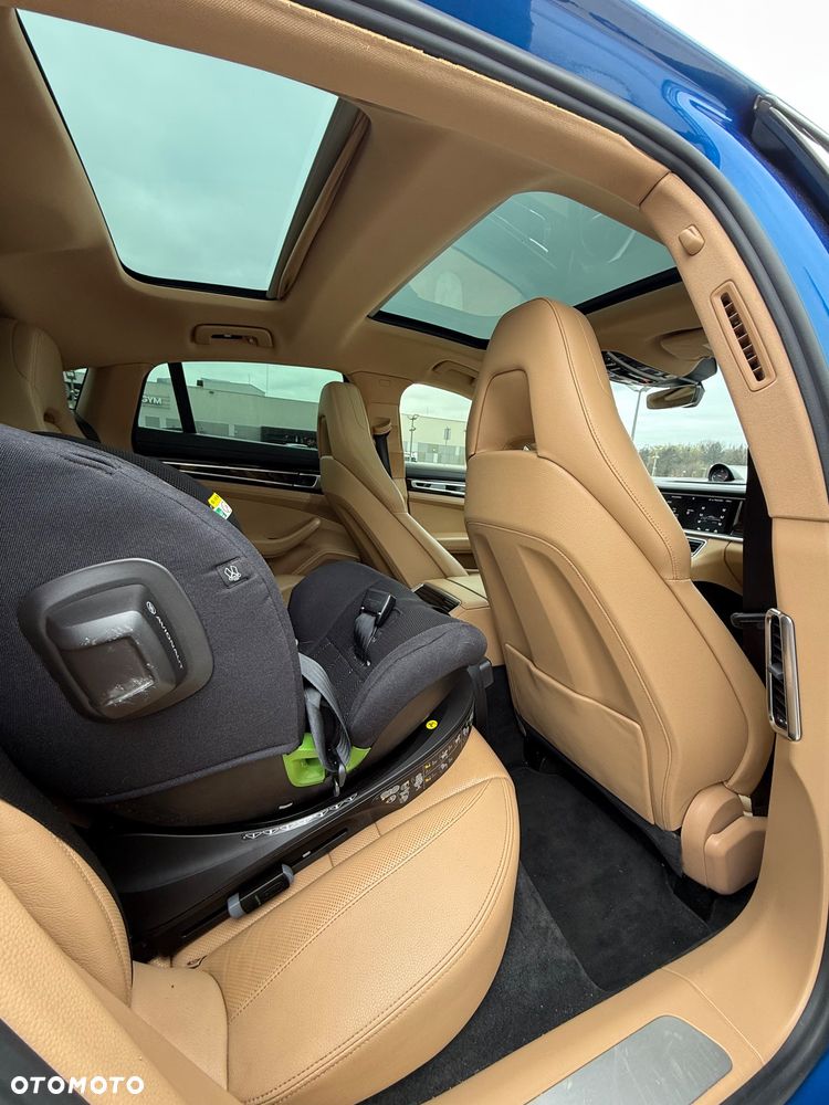 Porsche Panamera 4 Executive - 36