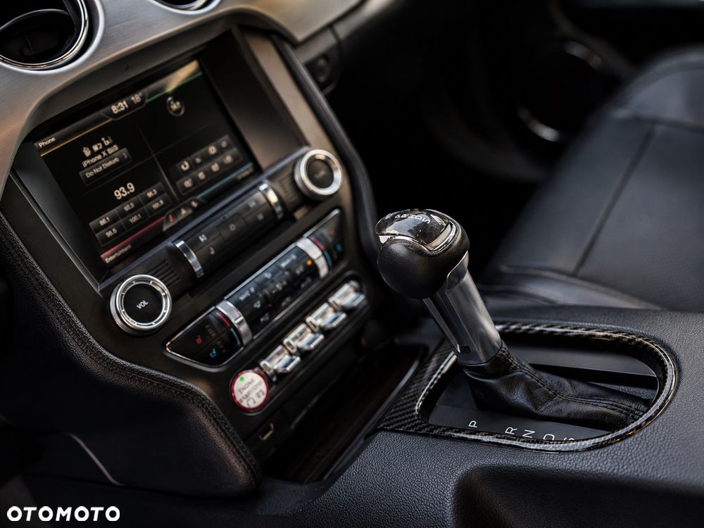 Ford Mustang - 7