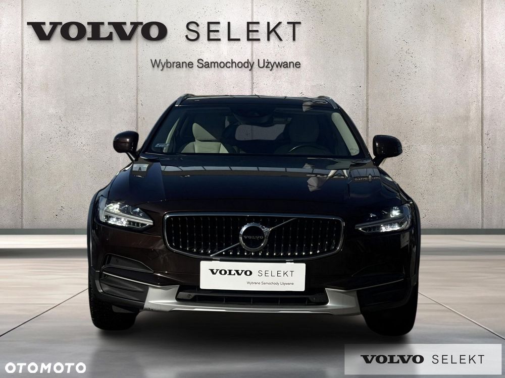 Volvo V90 Cross Country - 8