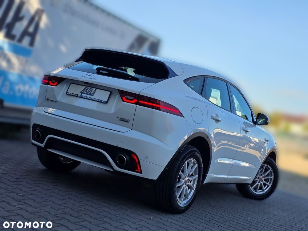 Jaguar E-Pace 2018 photo 3
