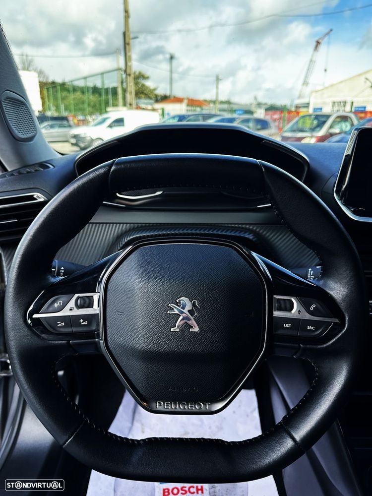 Peugeot 2008 1.2 PureTech Active - 8