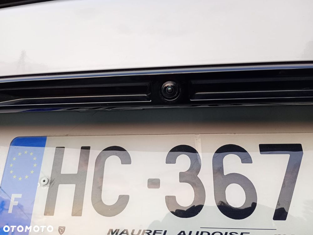Peugeot 2008 Hybrid 136 e-DSC GT - 15