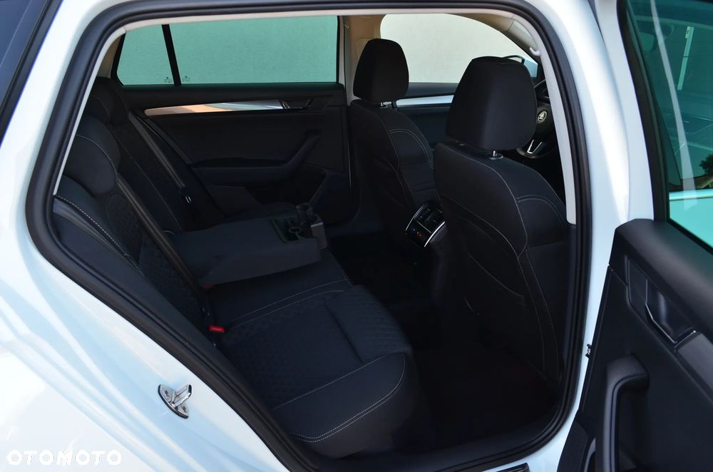 Skoda Superb 2.0 TDI DSG Style - 14
