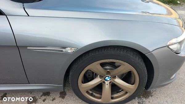 BŁOTNIK PRAWY PRZÓD SPACEGRAU METALLIC / SILBERGRAU A52 A52/7 ORYGINALNY LAKIER BMW E63 E64 LCI LIFT