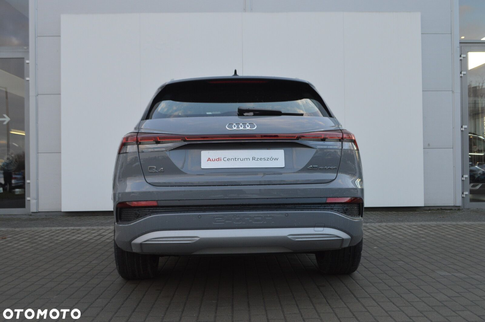 Audi Q4 - 5