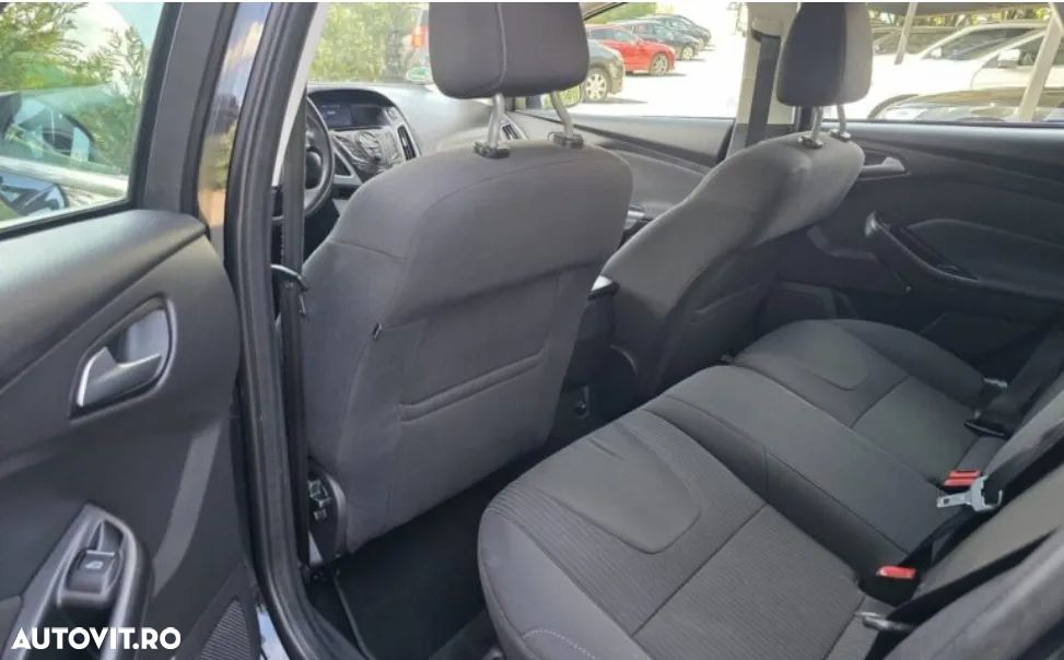 Ford Focus 1.6 TDCi ECOnetic 88g Start-Stopp-System Titanium - 9