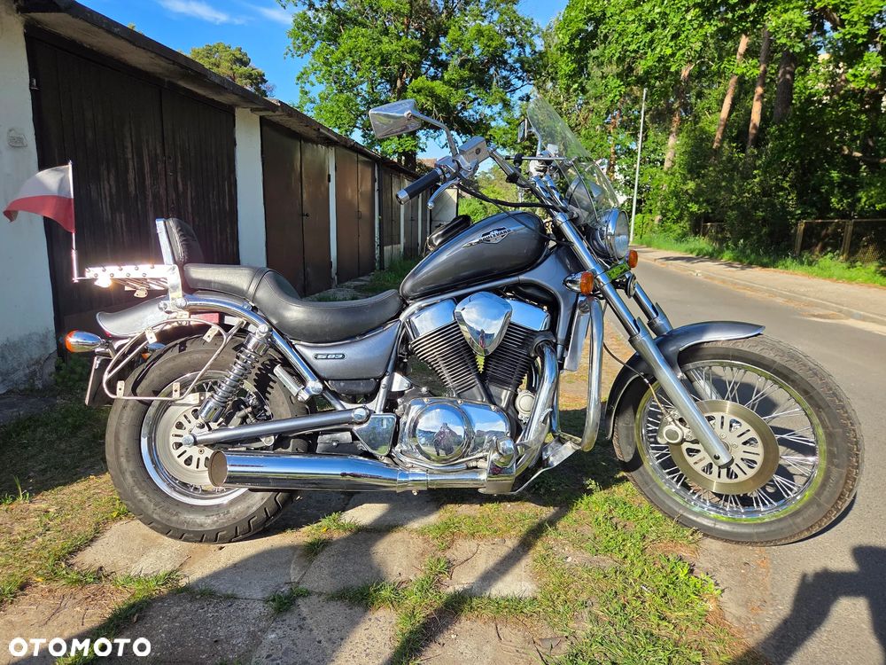 Suzuki Boulevard - 2