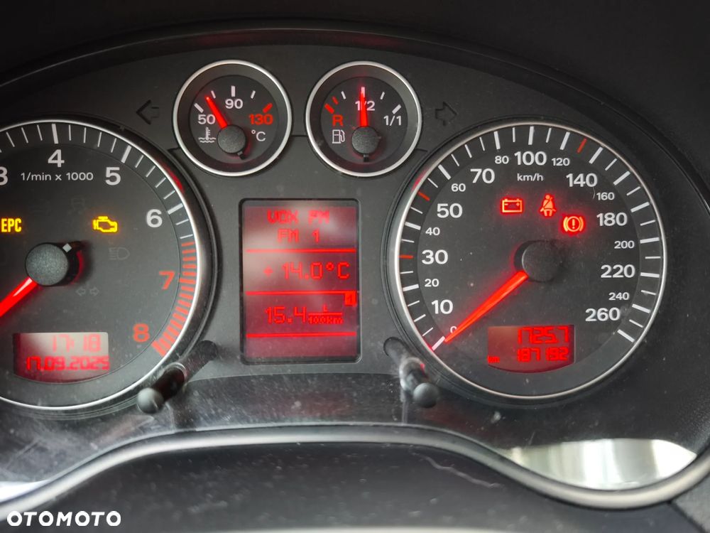 Audi A3 Sportback 1.6 FSI Ambition - 11