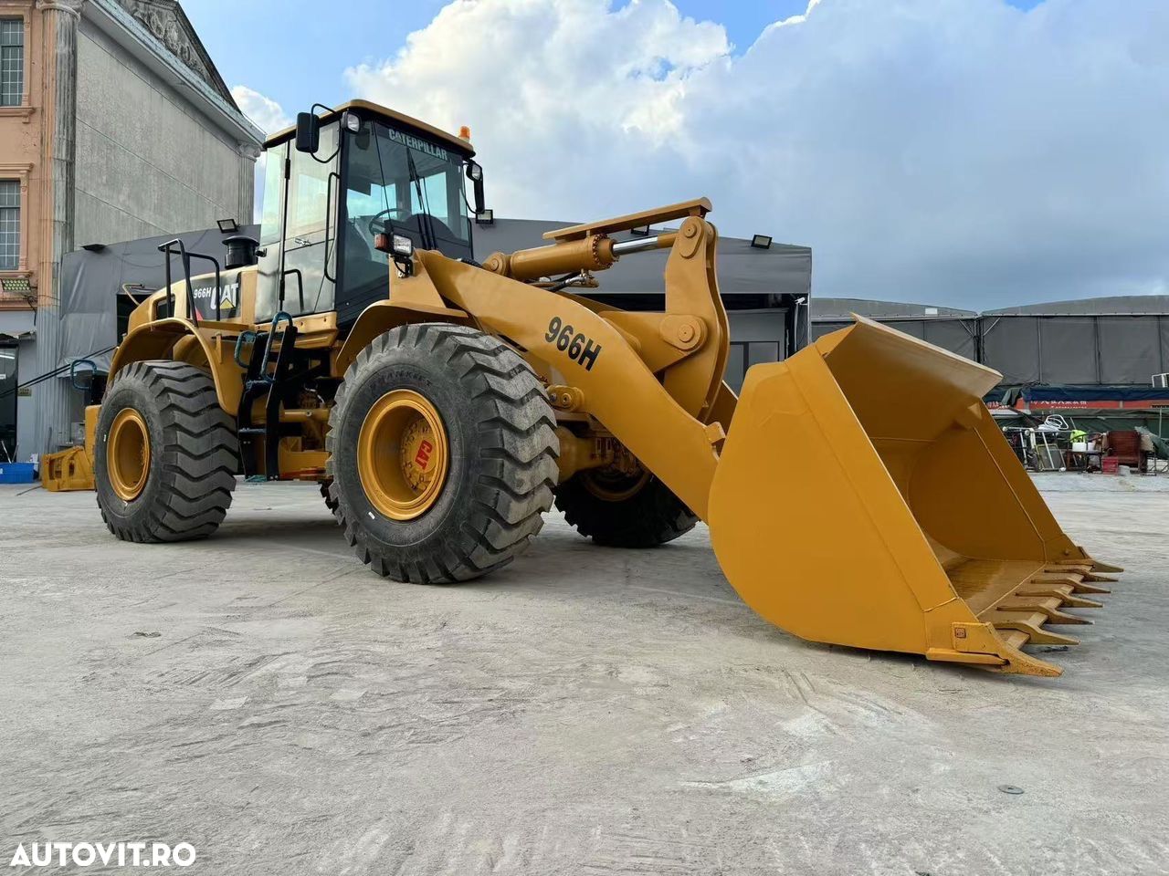 Caterpillar Incarcator Komatsu/CAT/SOLG - 1