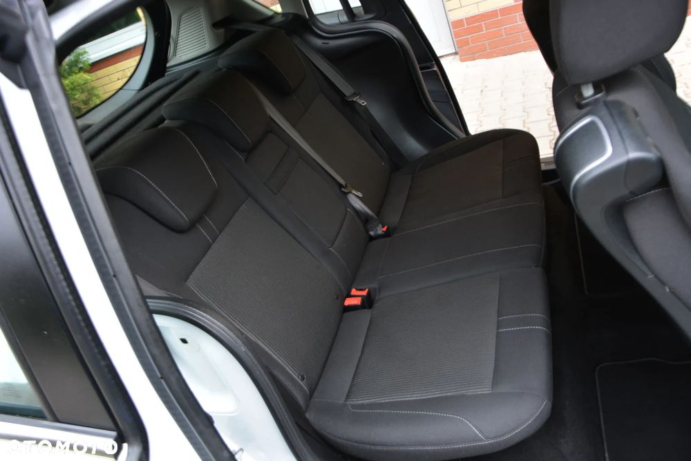 Ford B-MAX 1.6 TDCi Titanium X - 38
