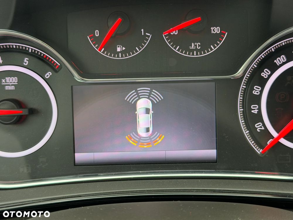 Opel Insignia 2.0 CDTI Cosmo S&S - 19