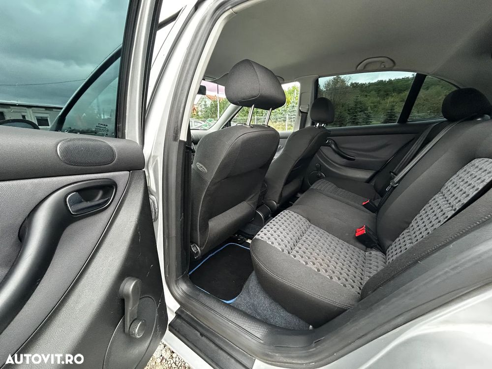 Seat Leon 1.6 16V Stella - 17