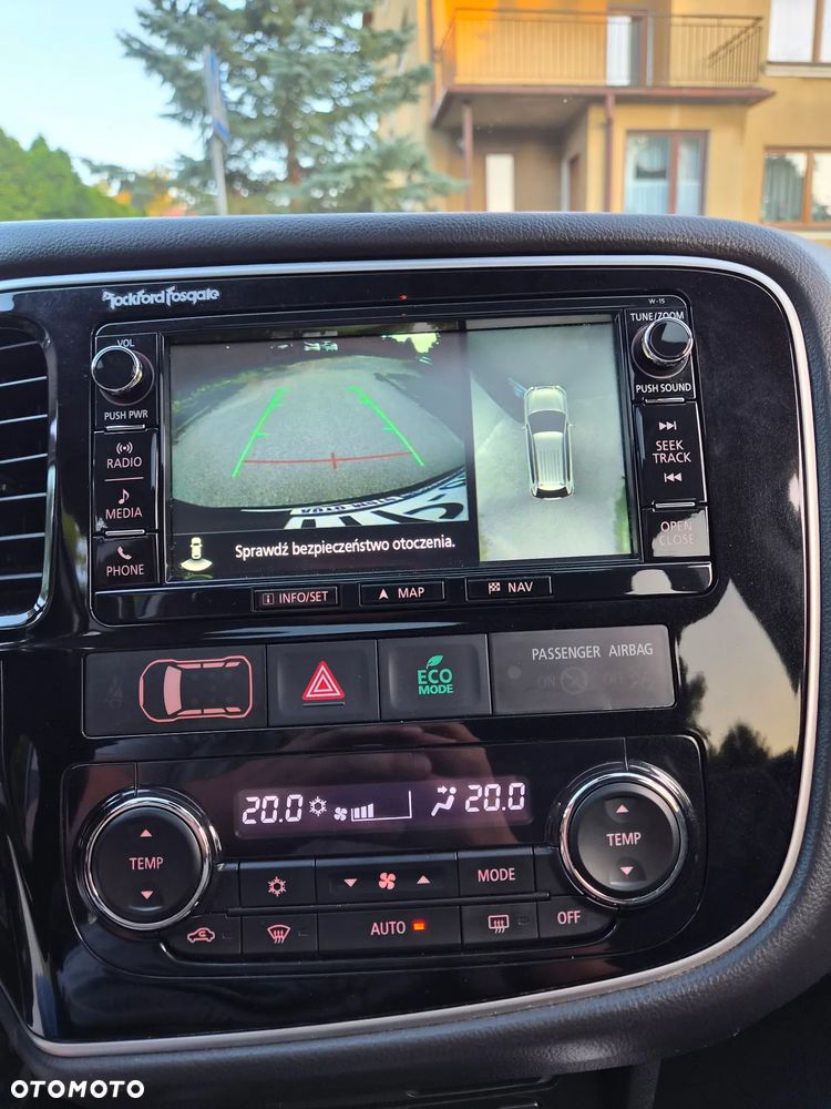 Mitsubishi Outlander - 30