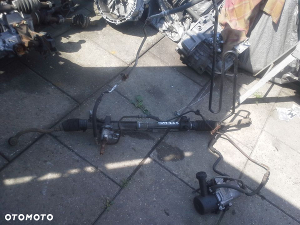Peugeot 407 pompa wspomagania HPI  THJC51140730 przekładnia kierownicza węże