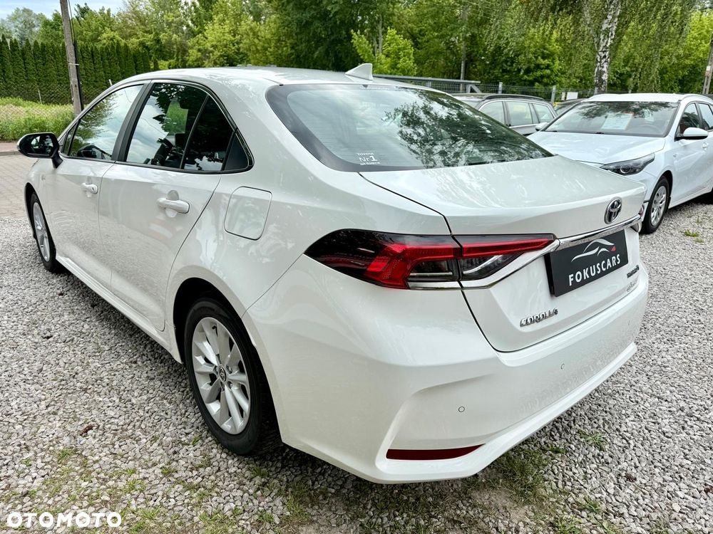 Toyota Corolla 1.8 Hybrid Comfort - 17
