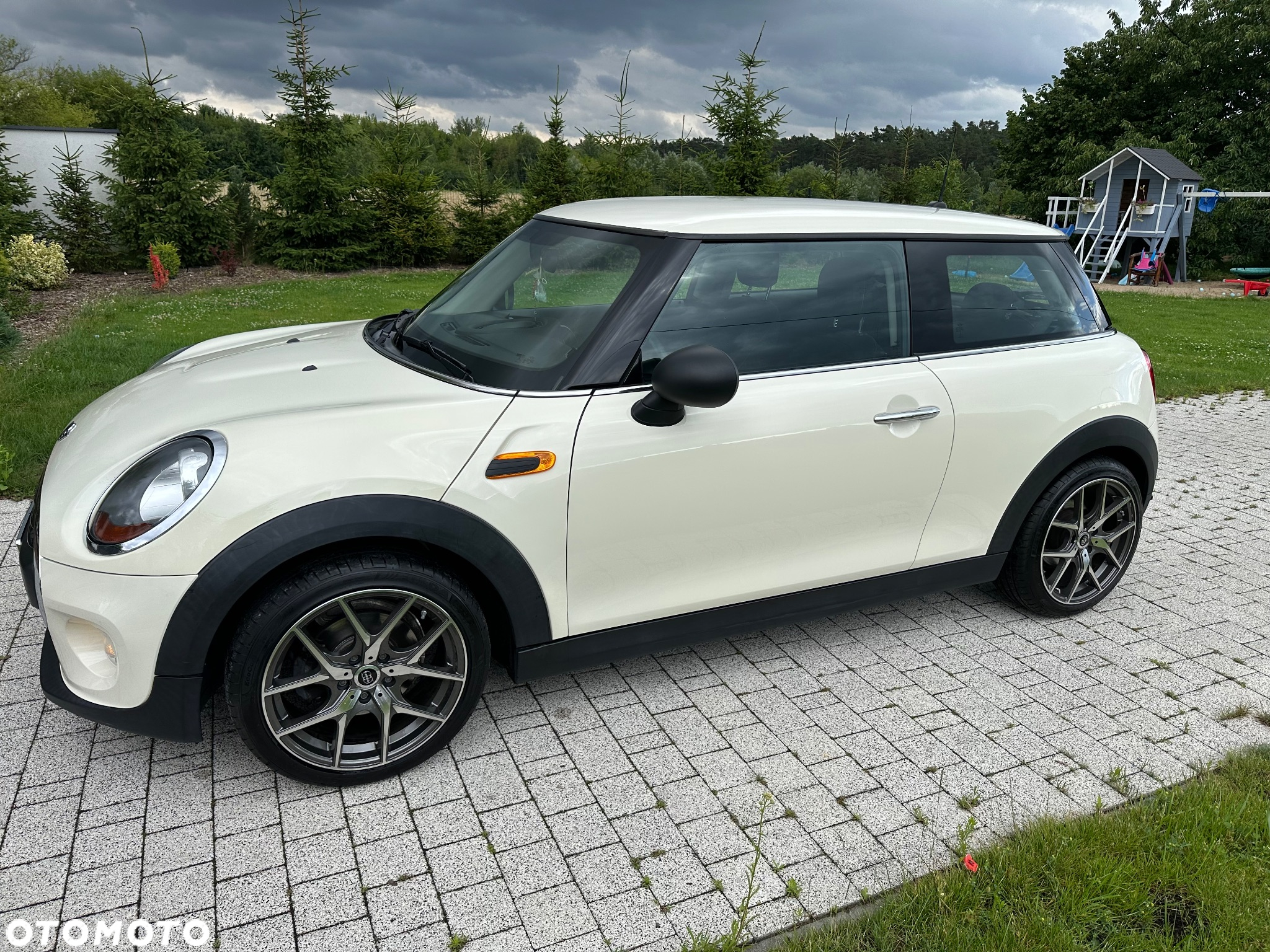 MINI ONE Standard - 5