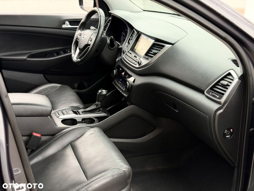 Hyundai Tucson 2.0 CRDI 4WD Automatik Premium - 28