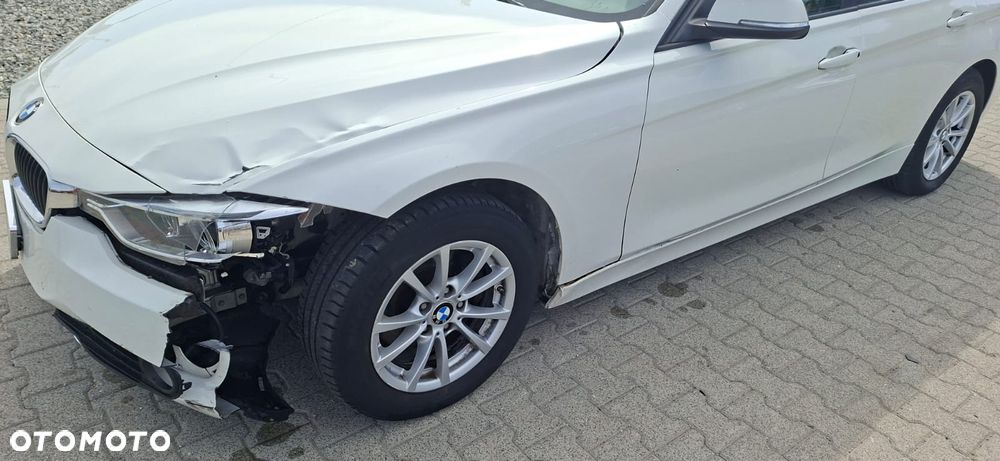 BMW Seria 3 320d xDrive - 21