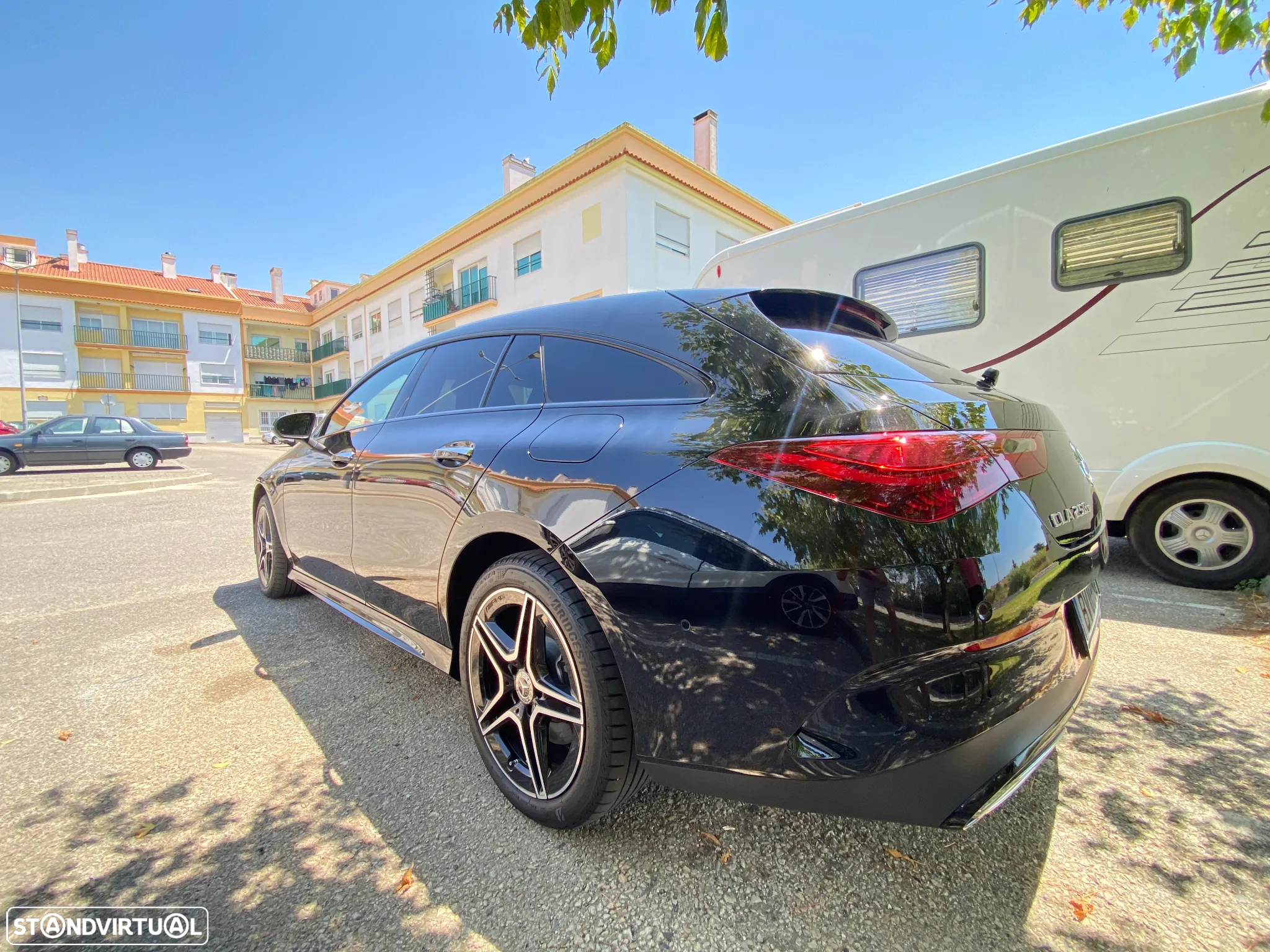 Mercedes-Benz CLA 250 e Shooting Brake AMG Line - 12