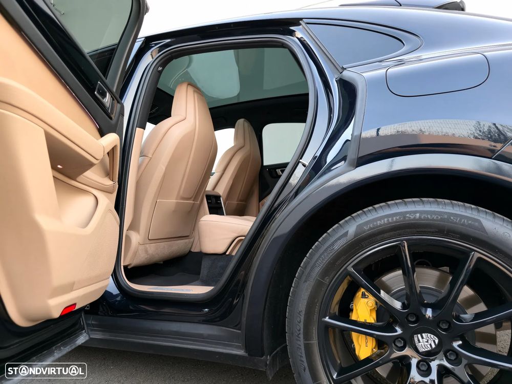 Porsche Cayenne Coupé E-Hybrid - 32
