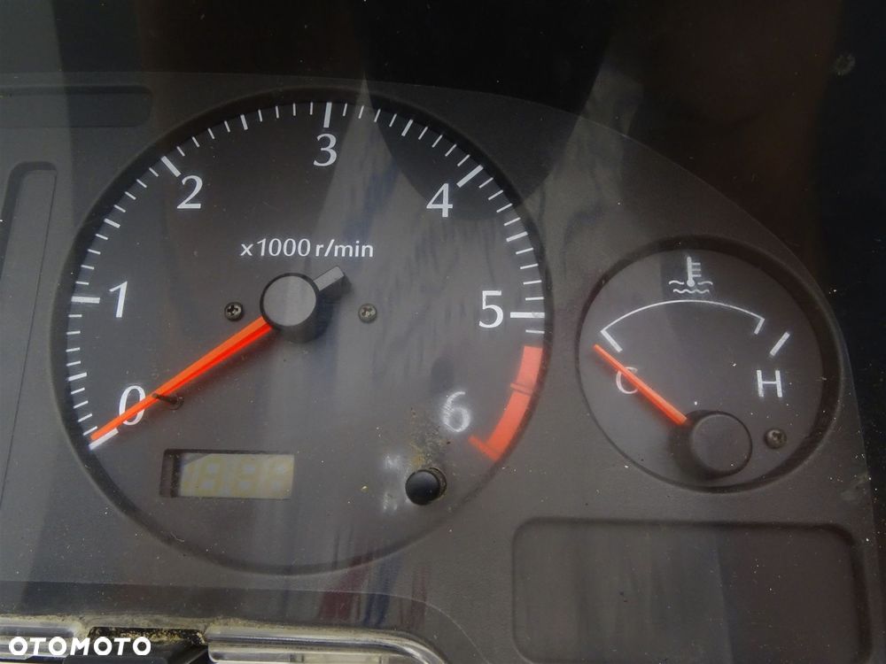 Licznik zegary anglik 24812vb200 nissan patrol gr y61 2.8 tdi - 3