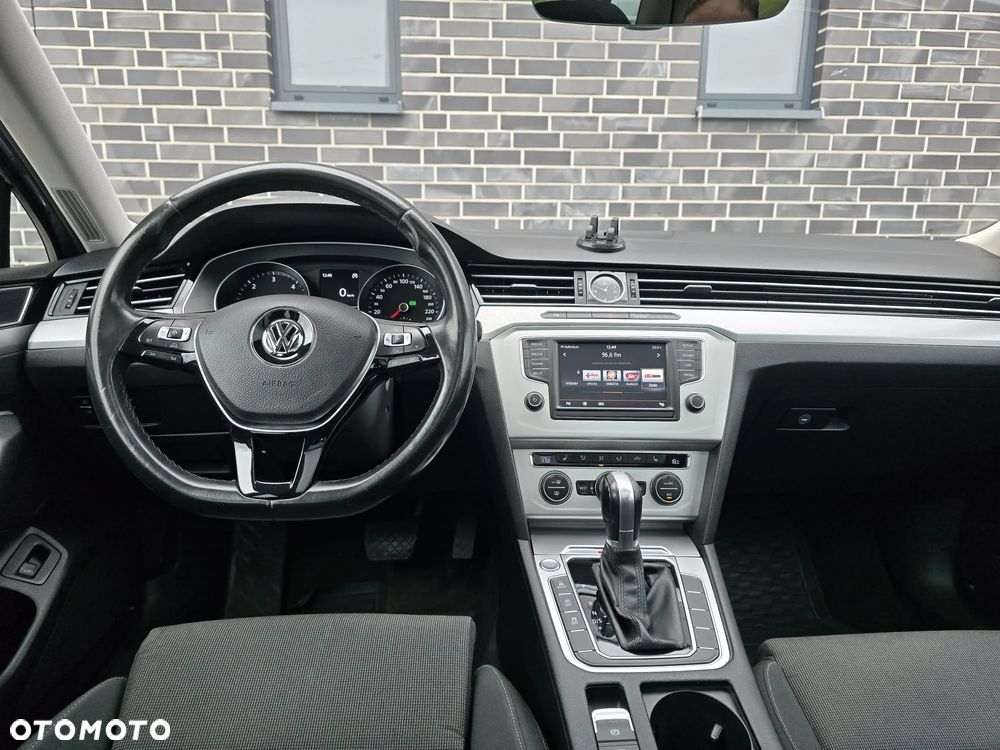 Volkswagen Passat 2.0 TDI SCR 4Motion DDG Highline - 27