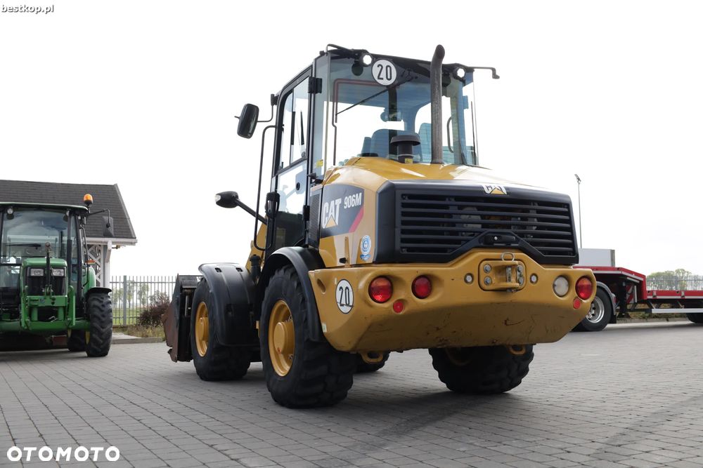 Caterpillar CAT 906M - 9