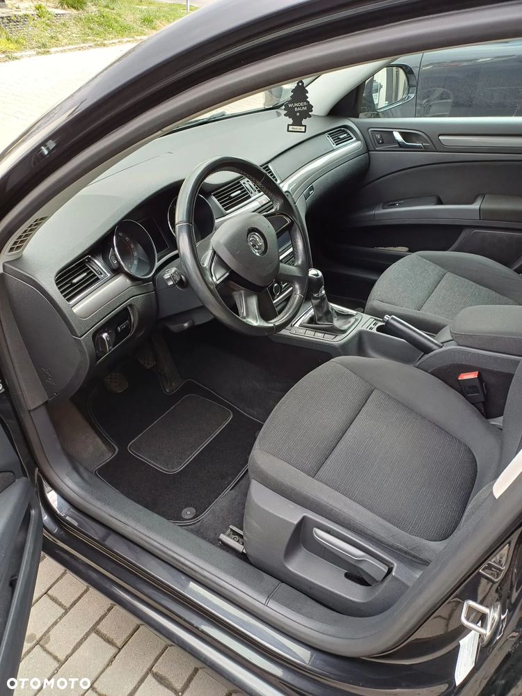 Skoda Superb 1.6 TDI Ambition - 10