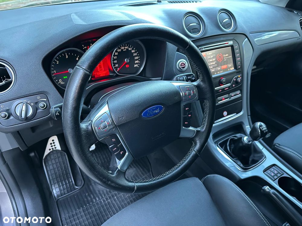 Ford Mondeo Turnier 2.0 TDCi Champions Edition - 21