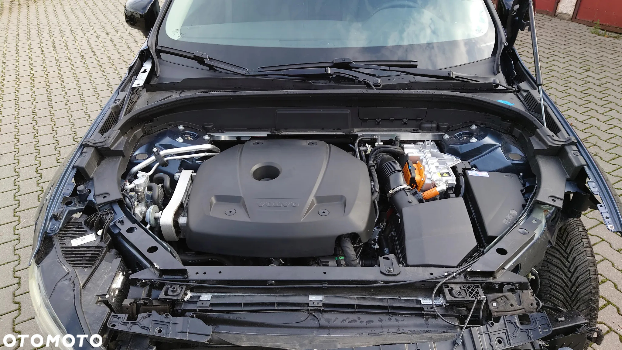 Volvo XC 60 T6 AWD Plug-in Hybrid Plus Dark - 20