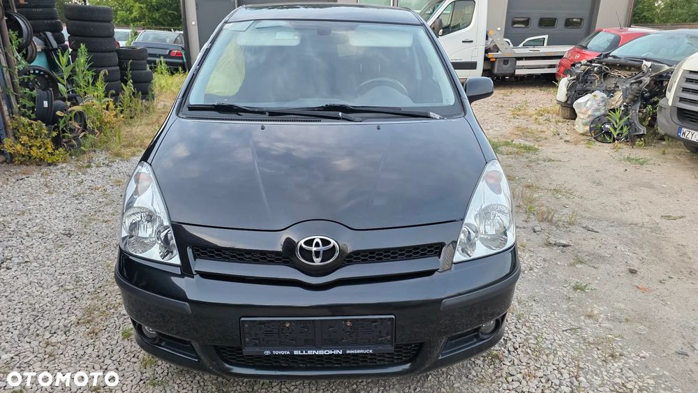 Toyota Corolla Verso 2.2 D-CAT Sol - 4