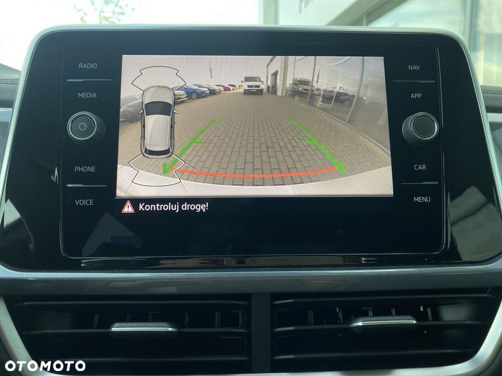 Volkswagen T-Roc - 19