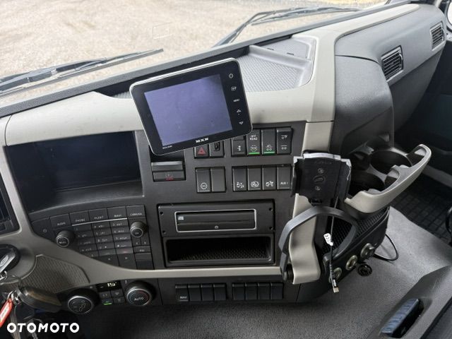 Volvo FM 330 Chłodnia 23palety Super Stan - 8