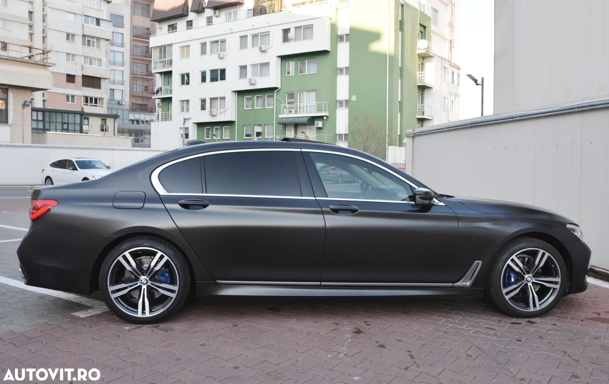 BMW Seria 7 740Ld xDrive - 34