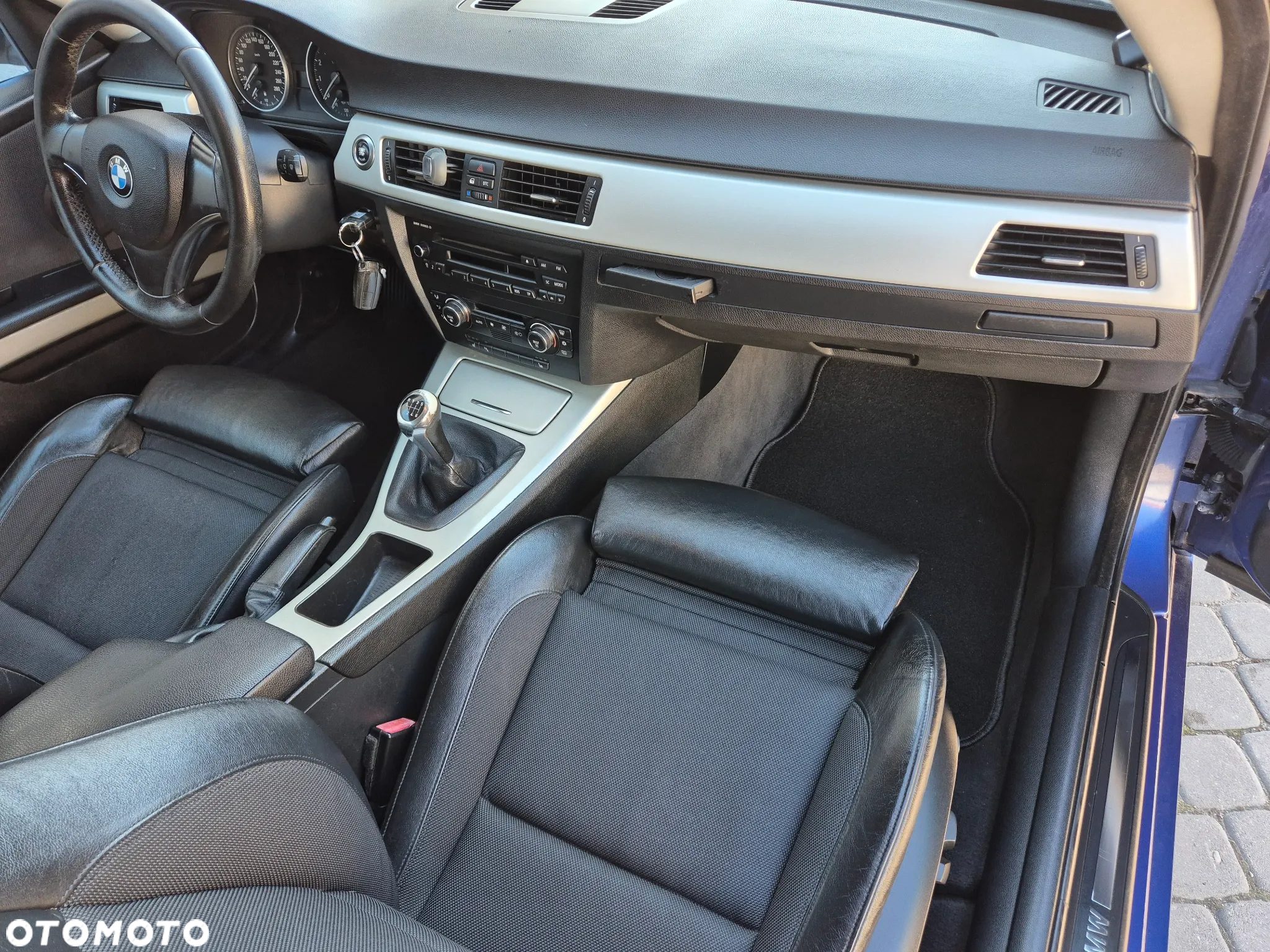 BMW Seria 3 325i - 12