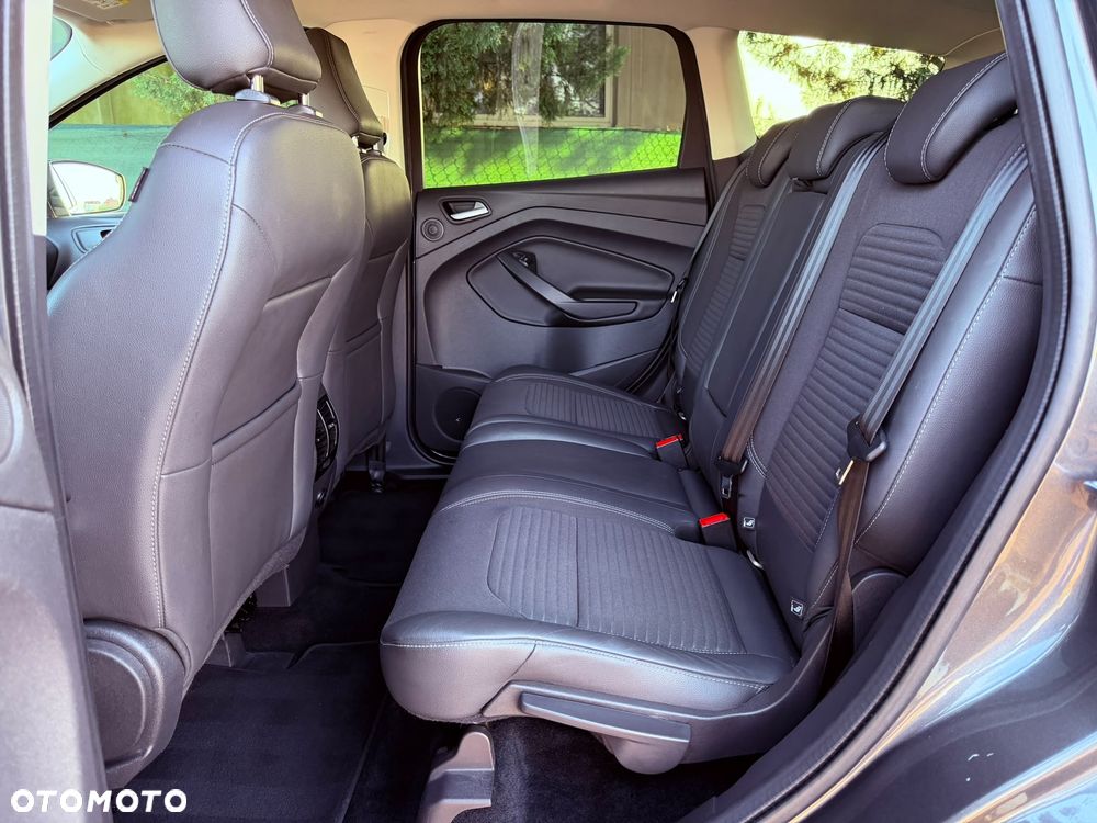 Ford Kuga - 24