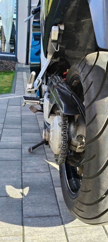 Honda VFR - 13