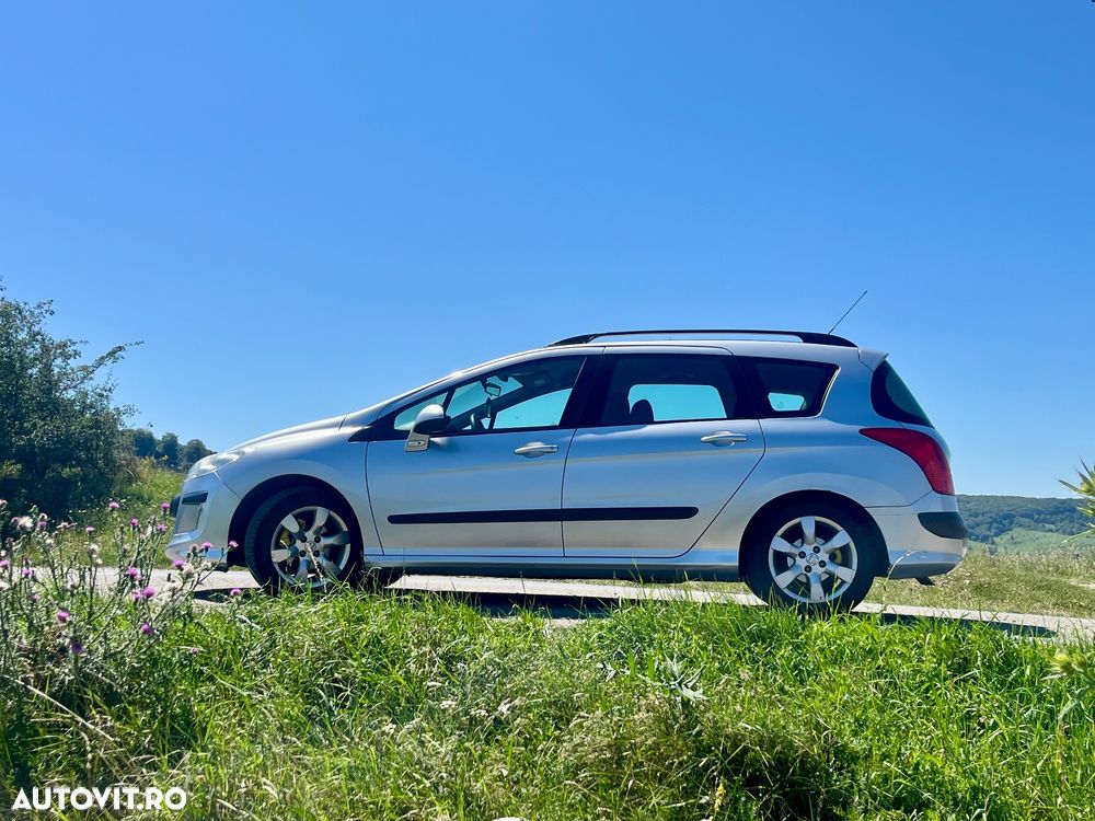 Peugeot 308 - 8