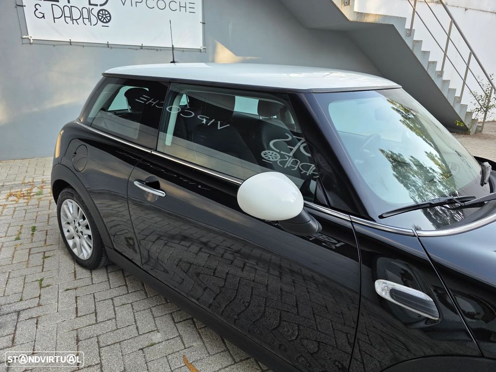 MINI 3 Portas Cooper D - 25