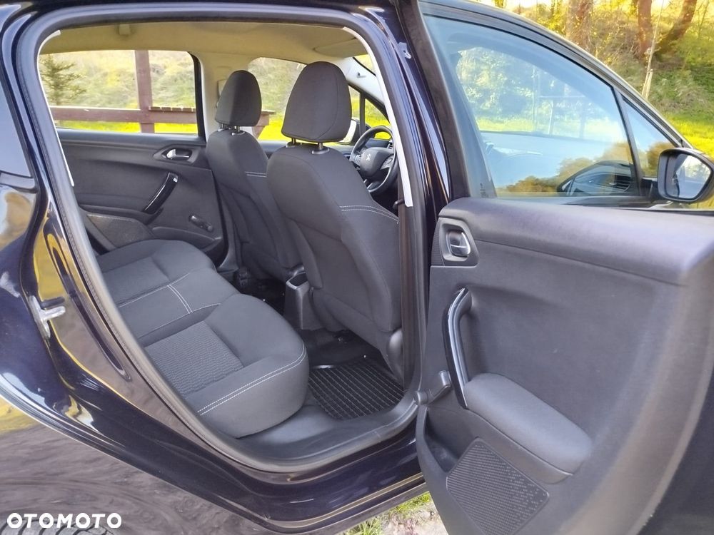 Peugeot 208 1.6 BlueHDi Active S&S - 23