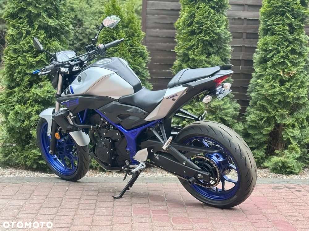 Yamaha MT - 8