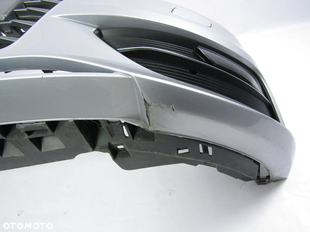 Zderzak przedni Audi A3 8V 12 - 16 Sprysk. Kod lakieru LA7R - 16