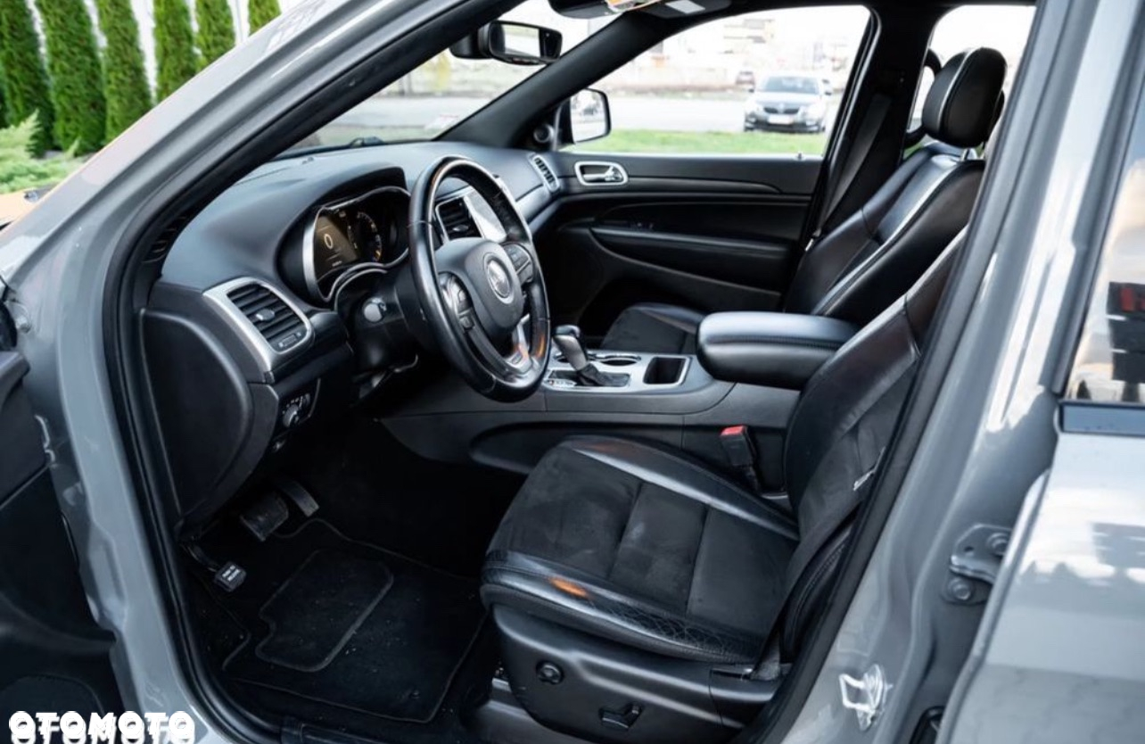Jeep Grand Cherokee - 19