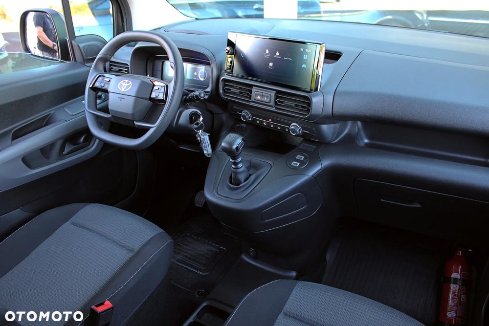 Toyota Proace City Verso 1.2 D-4T Business - 3