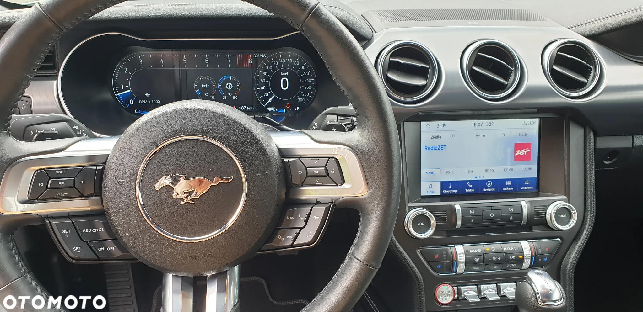 Ford Mustang - 8