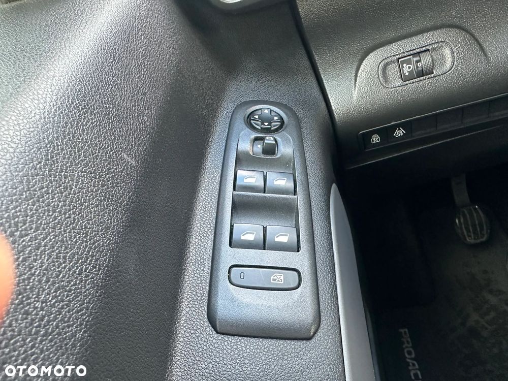 Toyota Proace City Verso Long 1.5 D-4D Business - 10