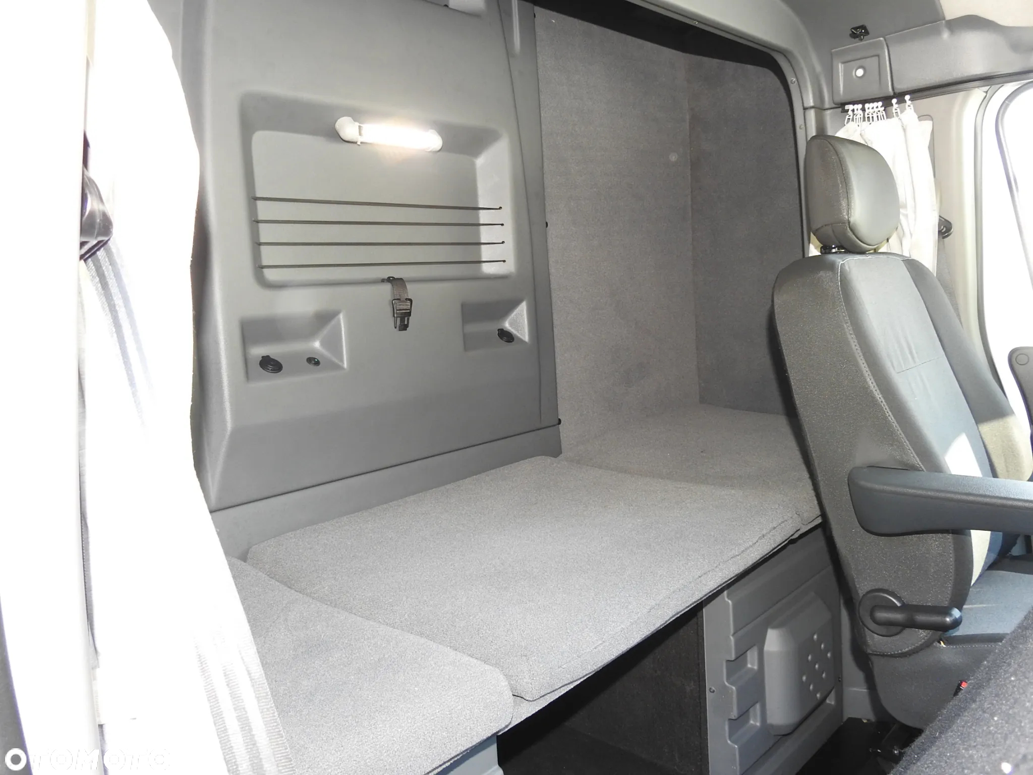 Opel MOVANO PLANDEKA 8 PALET WEBASTO TEMPOMAT KLIMATYZACJA LEDY PNEUMATYKA 165KM [ 267637 ] - 39