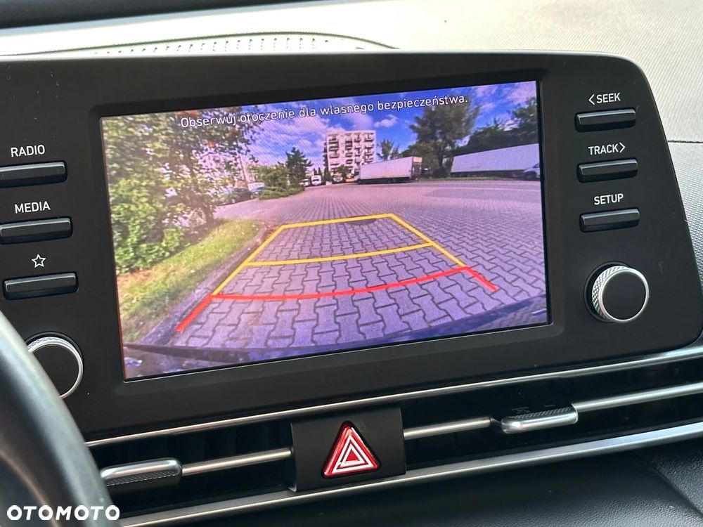 Hyundai Elantra 1.6 Modern CVT - 22