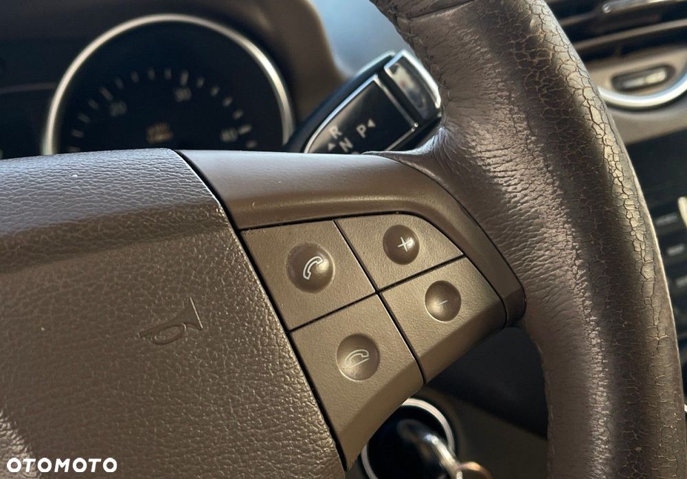 Mercedes-Benz ML - 26